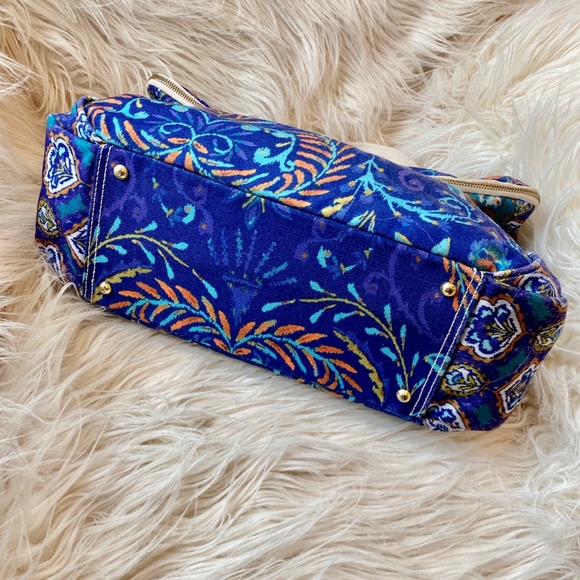 C.R. Gibson Dena Accessories Fold Over Crossbody - Picture 4 of 8